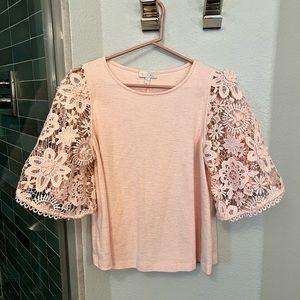 Anthropologie peach top lace sleeves S